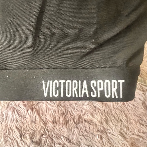 Victoria’s Secret Sports Bra 38D - Picture 4 of 6